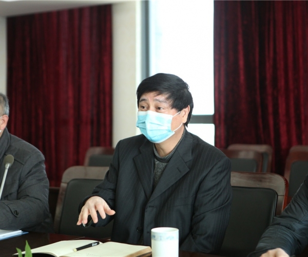 嘉兴市政协副主席马玉华来bwin集团官网丝绸集团调研工作